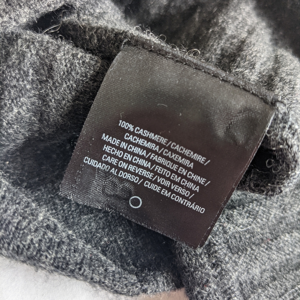 Elie Tahari Cashmere Shawl - Picture 4 of 5